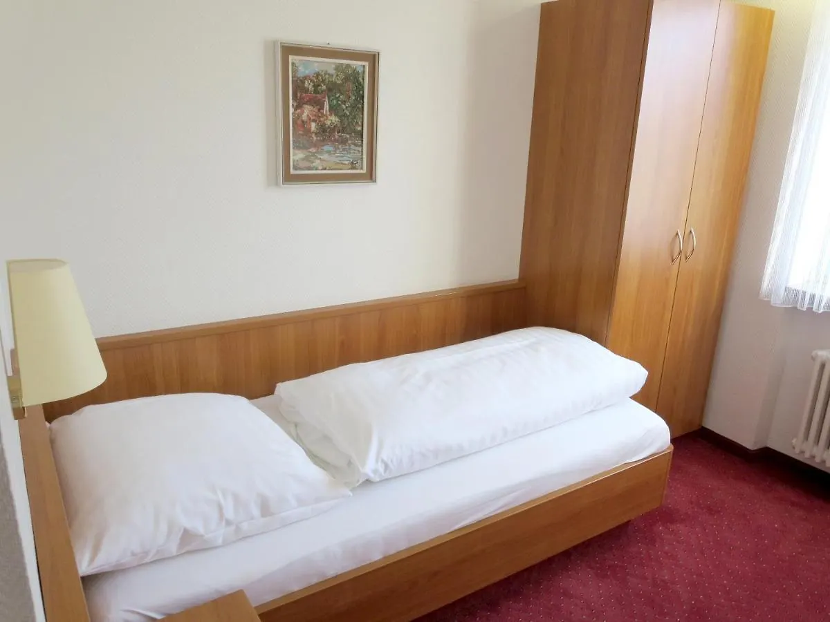 Hotel Find Штутгарт 3*,
